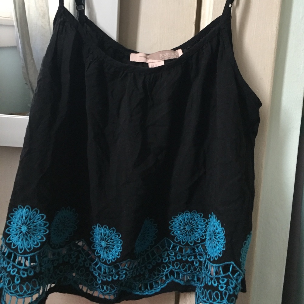 Flowy tank top with blue detail